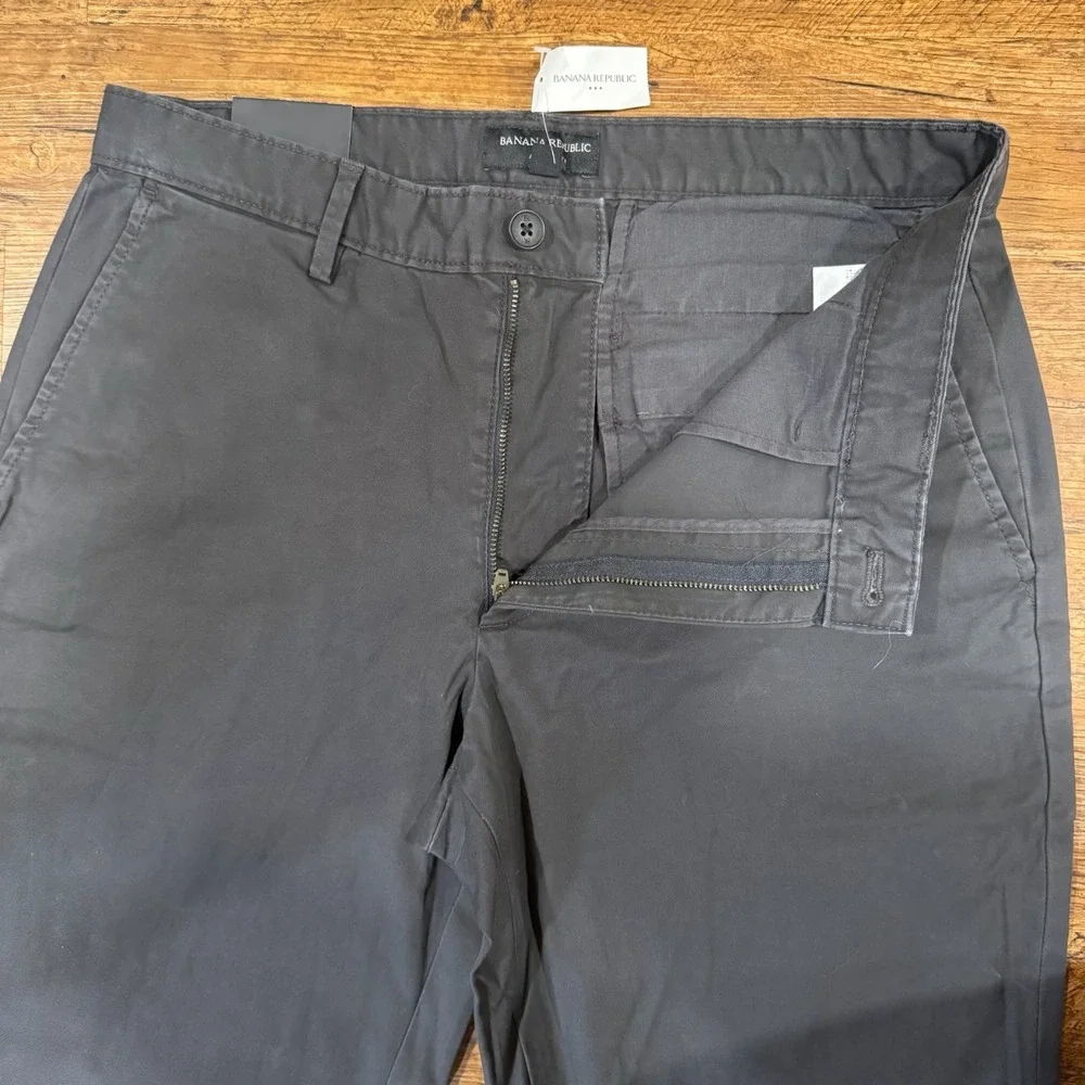 Banana Republic Gray Casual Athletic Fit Lived-In Chino Pants‎ Men's 32x36 Tall